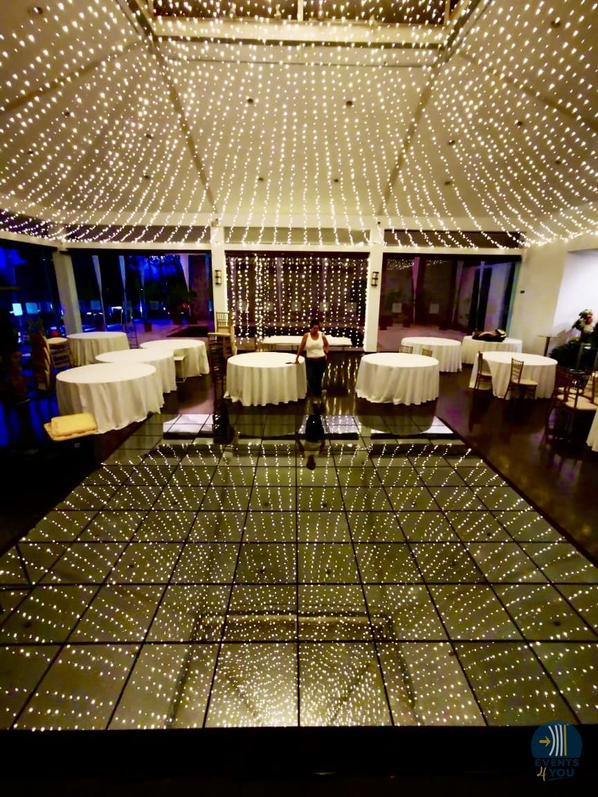 Pista de baile iluminada para boda